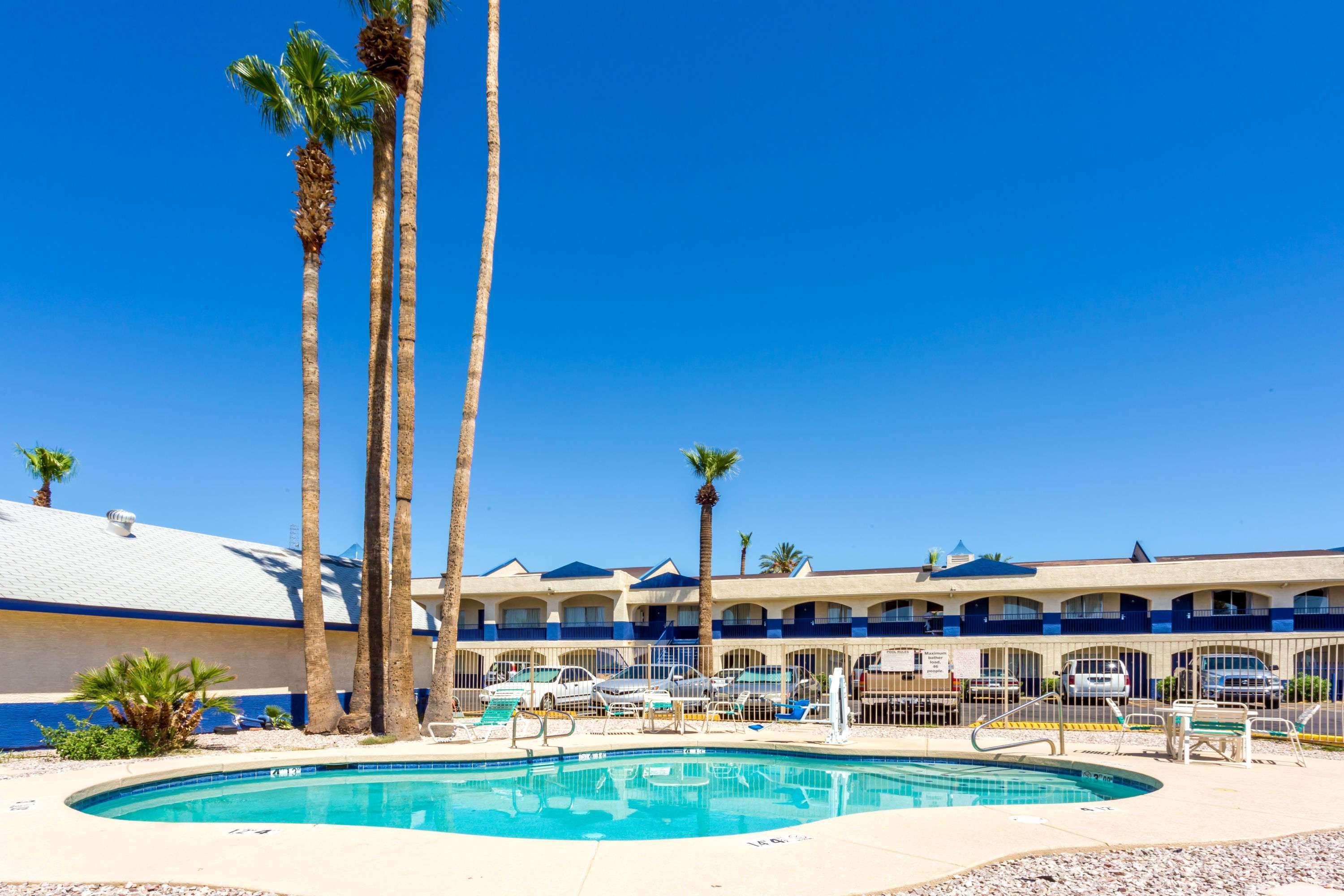 Days Inn By Wyndham Airport - 凤凰城 外观 照片