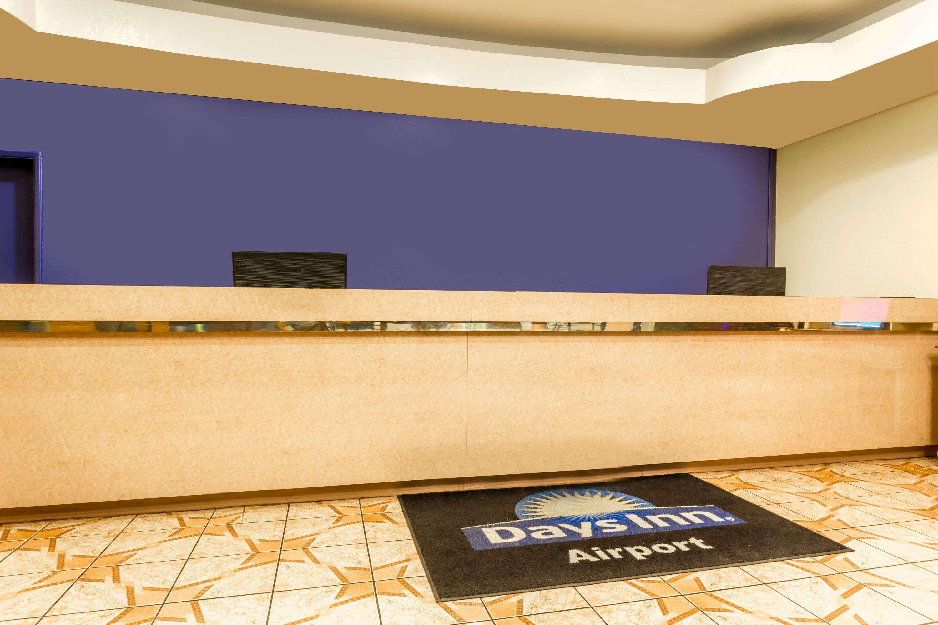 Days Inn By Wyndham Airport - 凤凰城 外观 照片