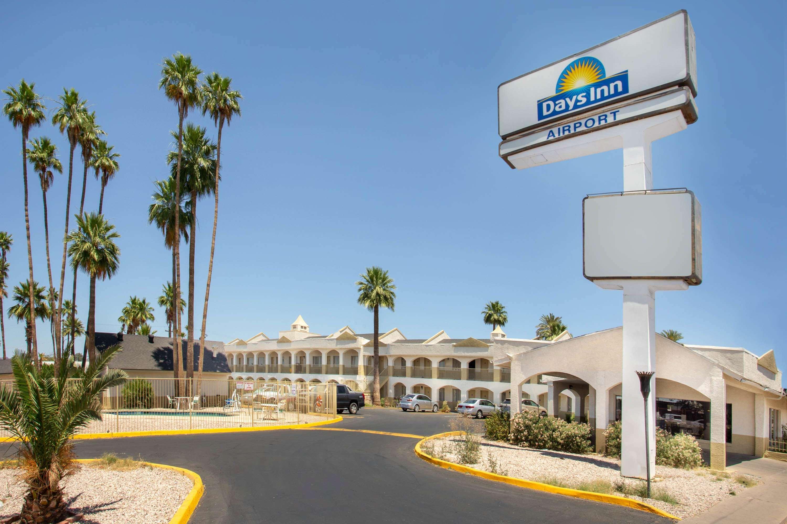 Days Inn By Wyndham Airport - 凤凰城 外观 照片
